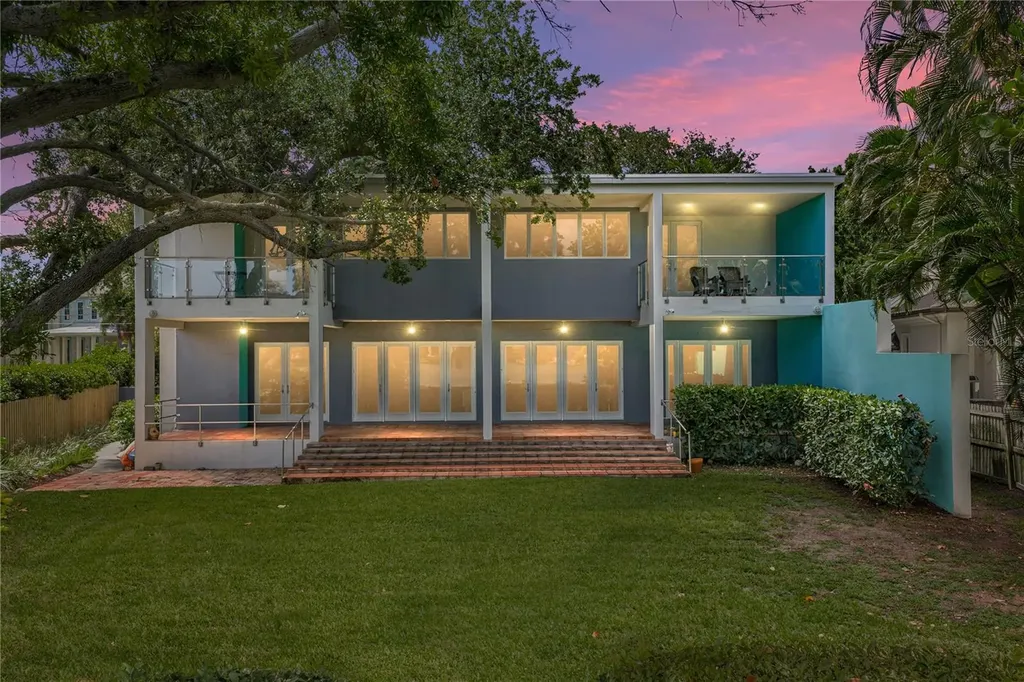 838 Monterey Boulevard NE St Petersburg FL 33704