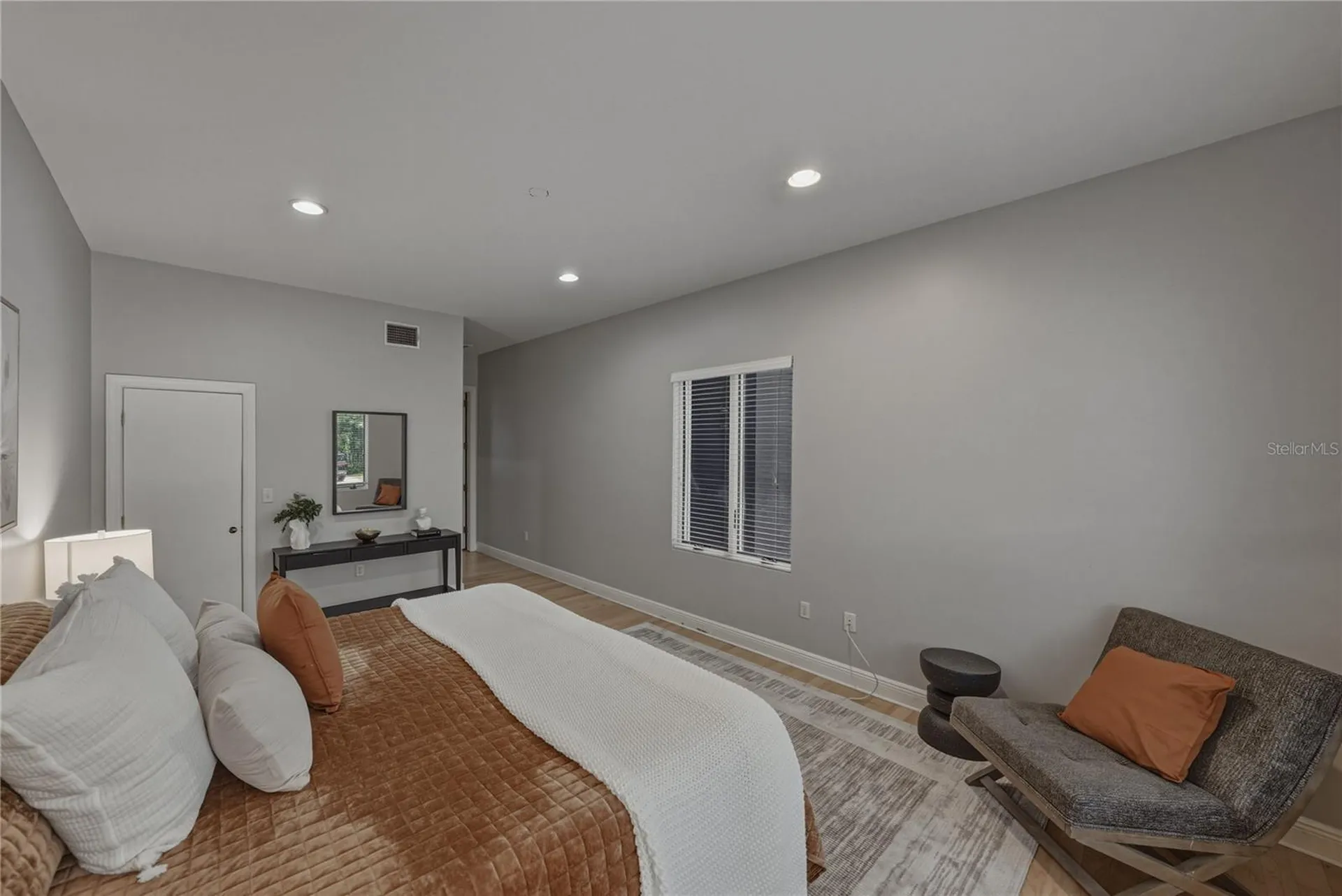 838 Monterey Boulevard NE St Petersburg FL 33704