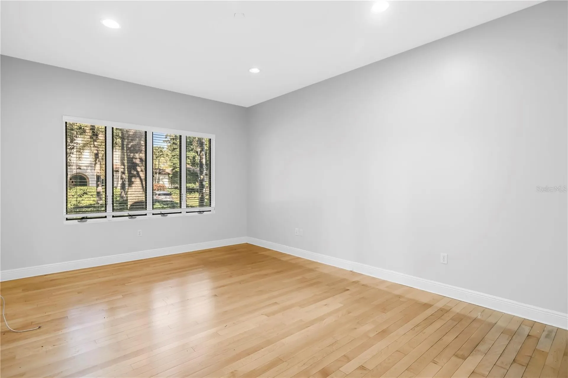 838 Monterey Boulevard NE St Petersburg FL 33704