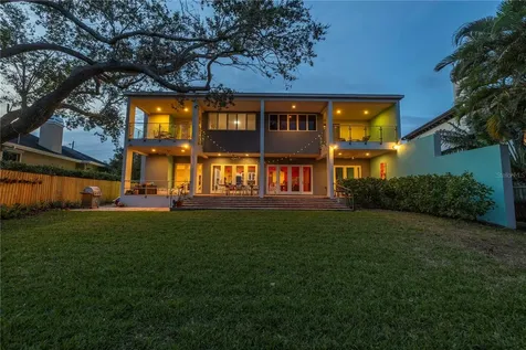 838 Monterey Boulevard NE St Petersburg FL 33704