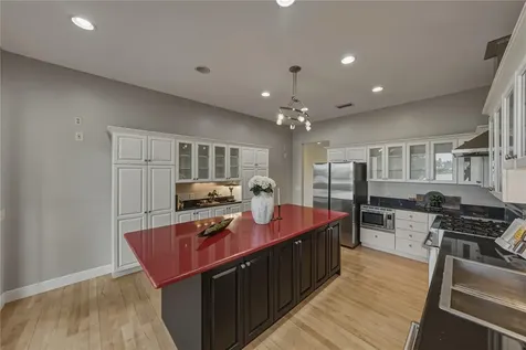 838 Monterey Boulevard NE St Petersburg FL 33704
