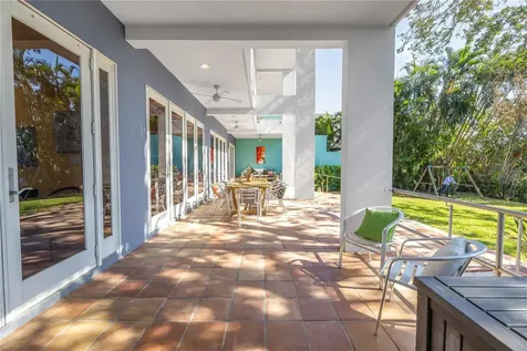 838 Monterey Boulevard NE St Petersburg FL 33704