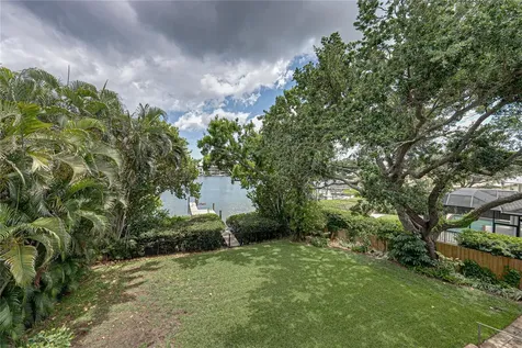 838 Monterey Boulevard NE St Petersburg FL 33704