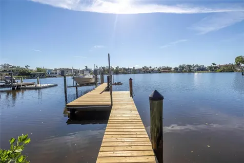 838 Monterey Boulevard NE St Petersburg FL 33704
