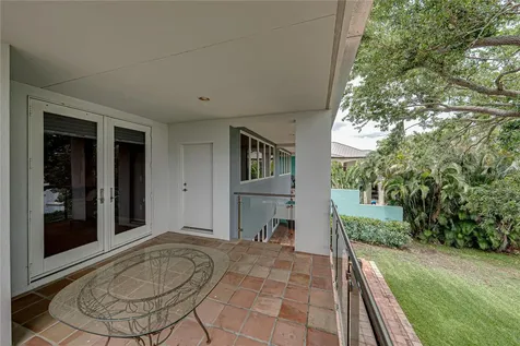 838 Monterey Boulevard NE St Petersburg FL 33704