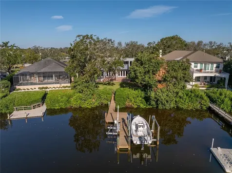838 Monterey Boulevard NE St Petersburg FL 33704
