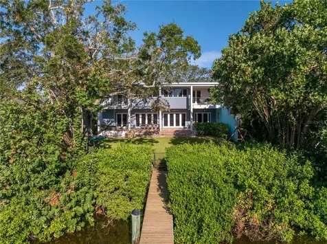 838 Monterey Boulevard NE St Petersburg FL 33704