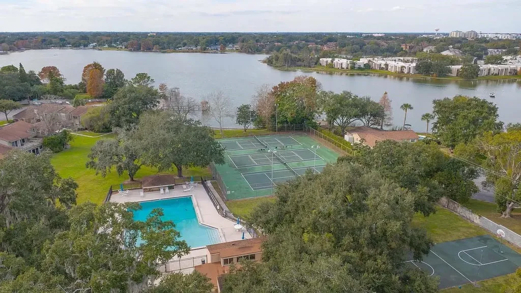 626 Red Oak Circle Altamonte Springs FL 32701