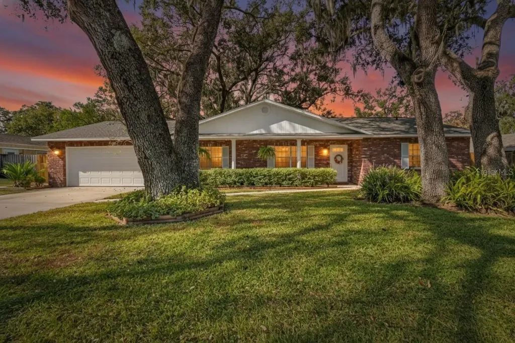 6211 Elm Square W Lakeland FL 33813