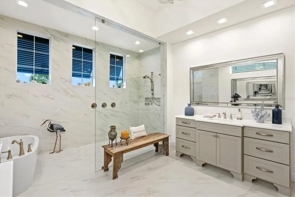 7916 Mainsail Lane Sarasota FL 34240