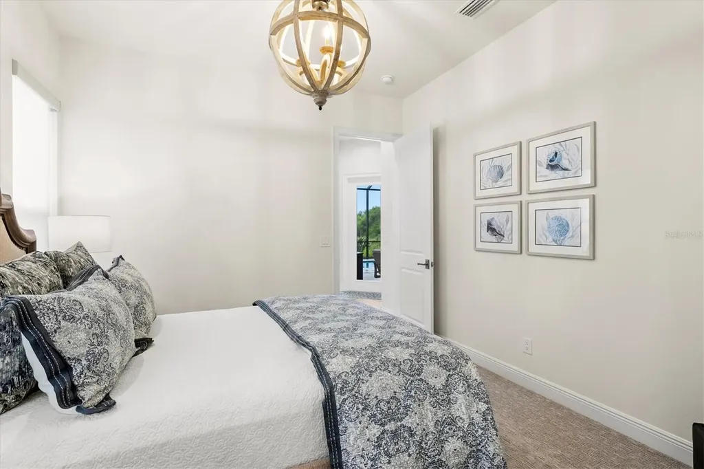 7916 Mainsail Lane Sarasota FL 34240