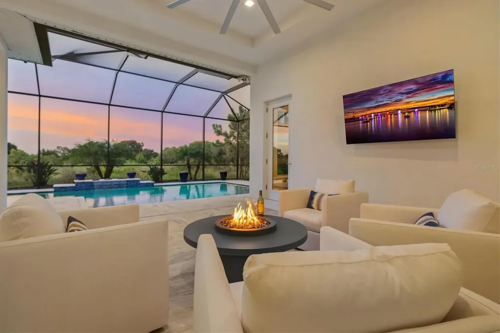 7916 Mainsail Lane Sarasota FL 34240
