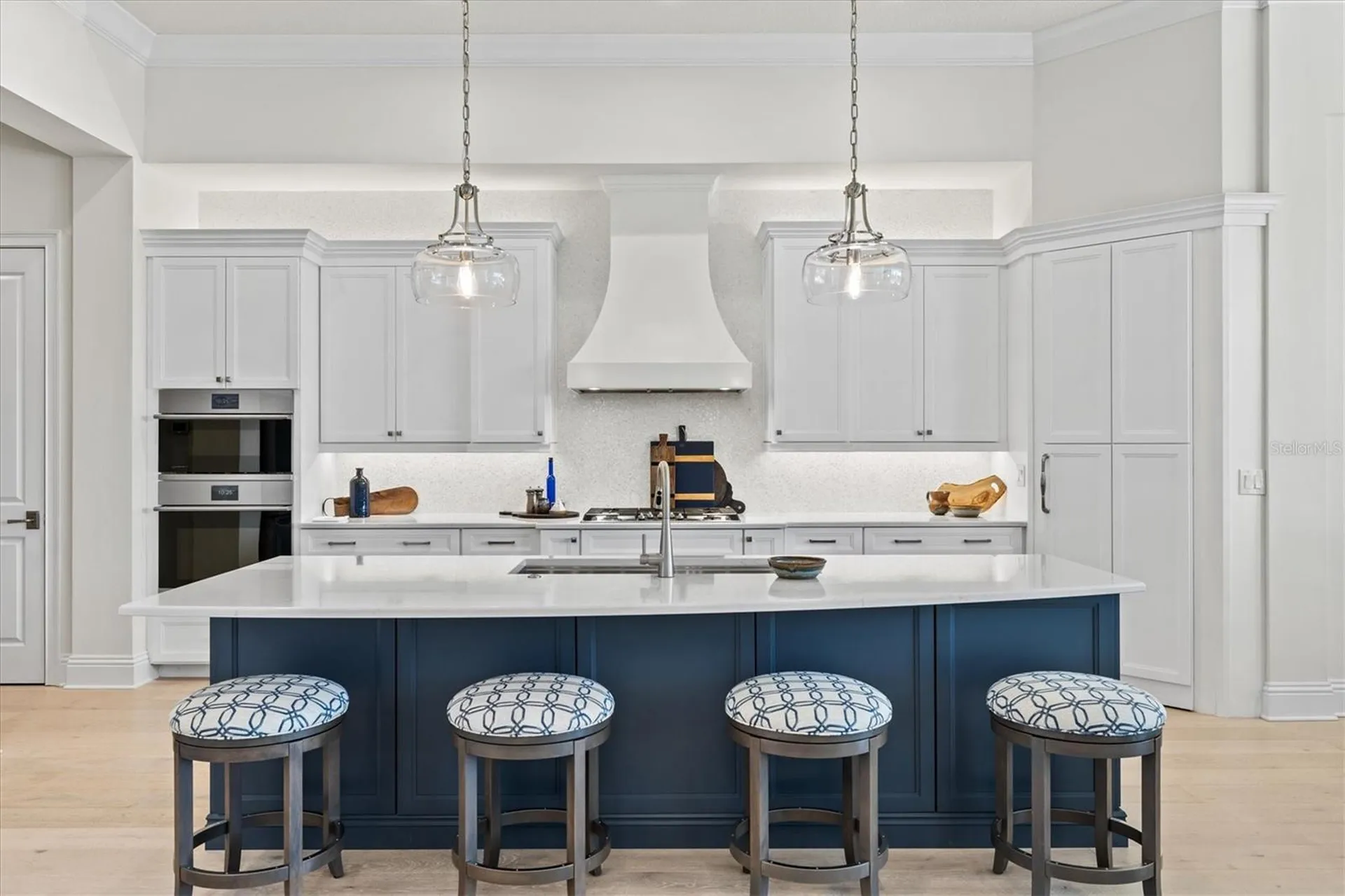 7916 Mainsail Lane Sarasota FL 34240