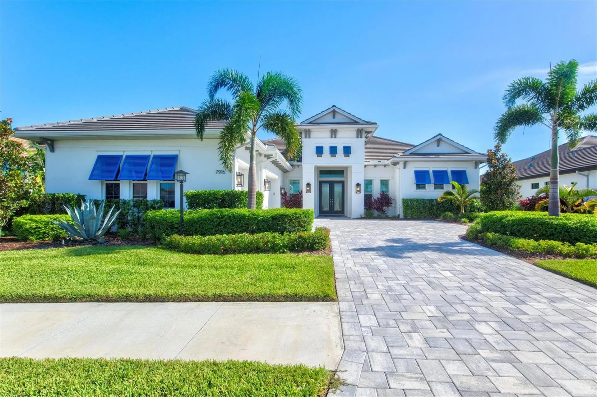 7916 Mainsail Lane Sarasota FL 34240