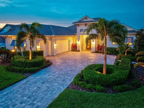 7916 Mainsail Lane Sarasota FL 34240