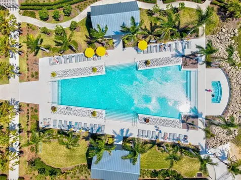 7916 Mainsail Lane Sarasota FL 34240