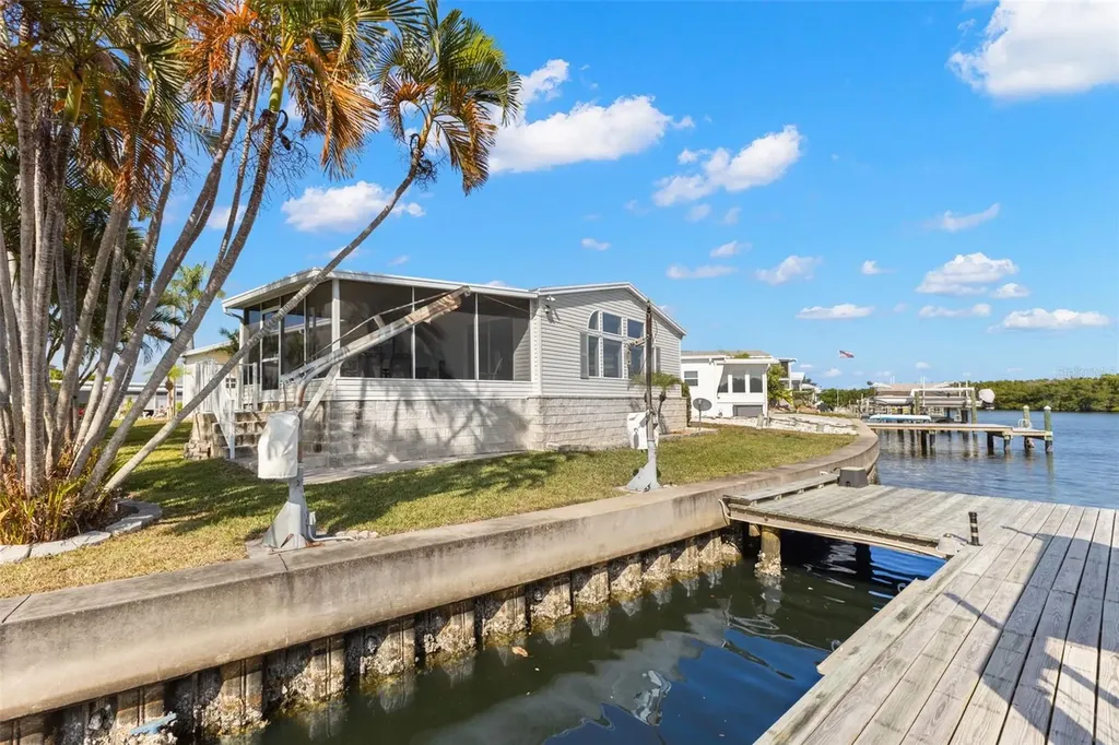 7013 Mount Piney Road NE St Petersburg FL 33702