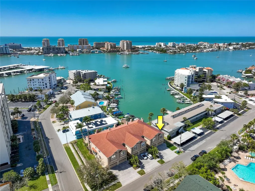 372 Larboard Way Clearwater Beach FL 33767