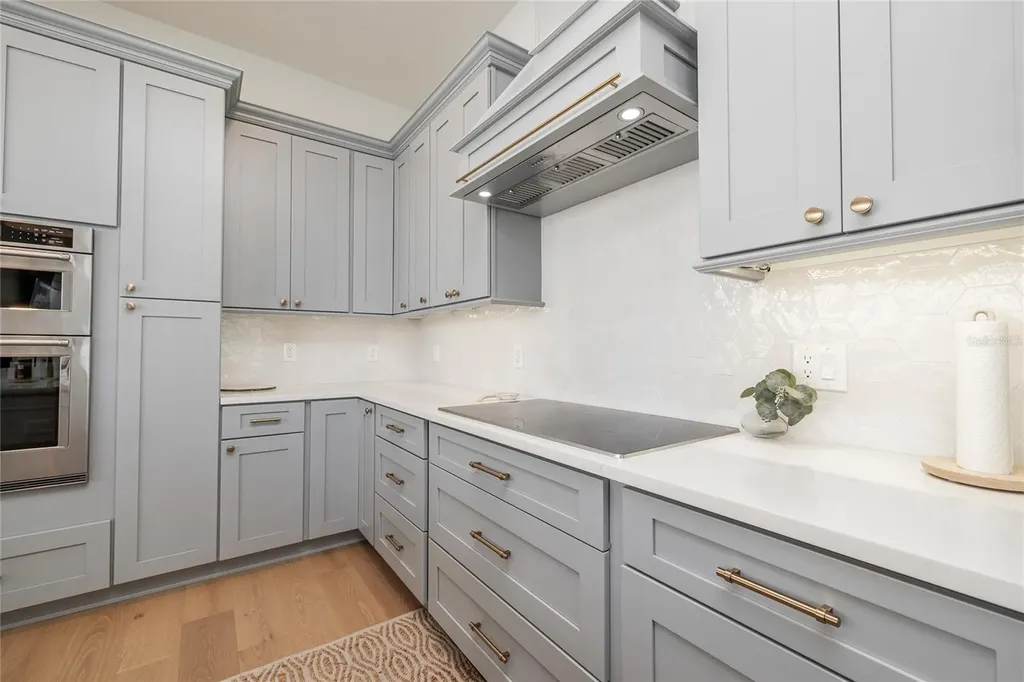 372 Larboard Way Clearwater Beach FL 33767