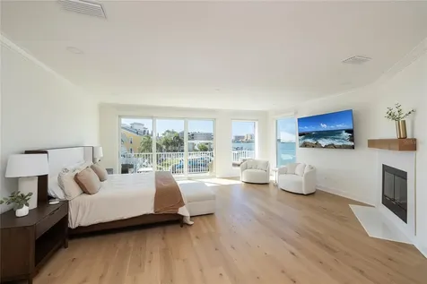 372 Larboard Way Clearwater Beach FL 33767