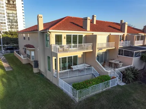 372 Larboard Way Clearwater Beach FL 33767