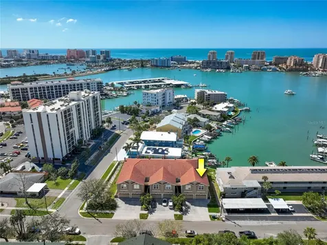 372 Larboard Way Clearwater Beach FL 33767