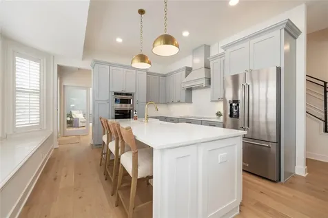 372 Larboard Way Clearwater Beach FL 33767