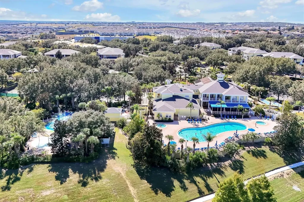 1004 Gran Bahama Boulevard Davenport FL 33897