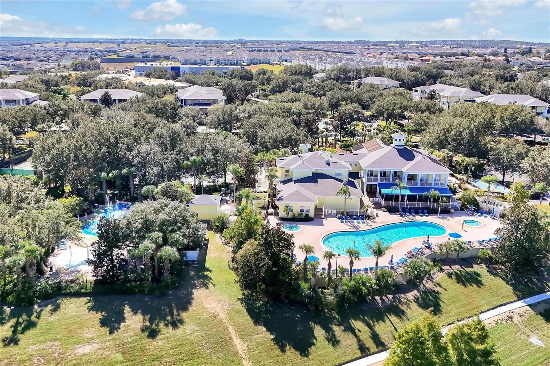 1004 Gran Bahama Boulevard Davenport FL 33897