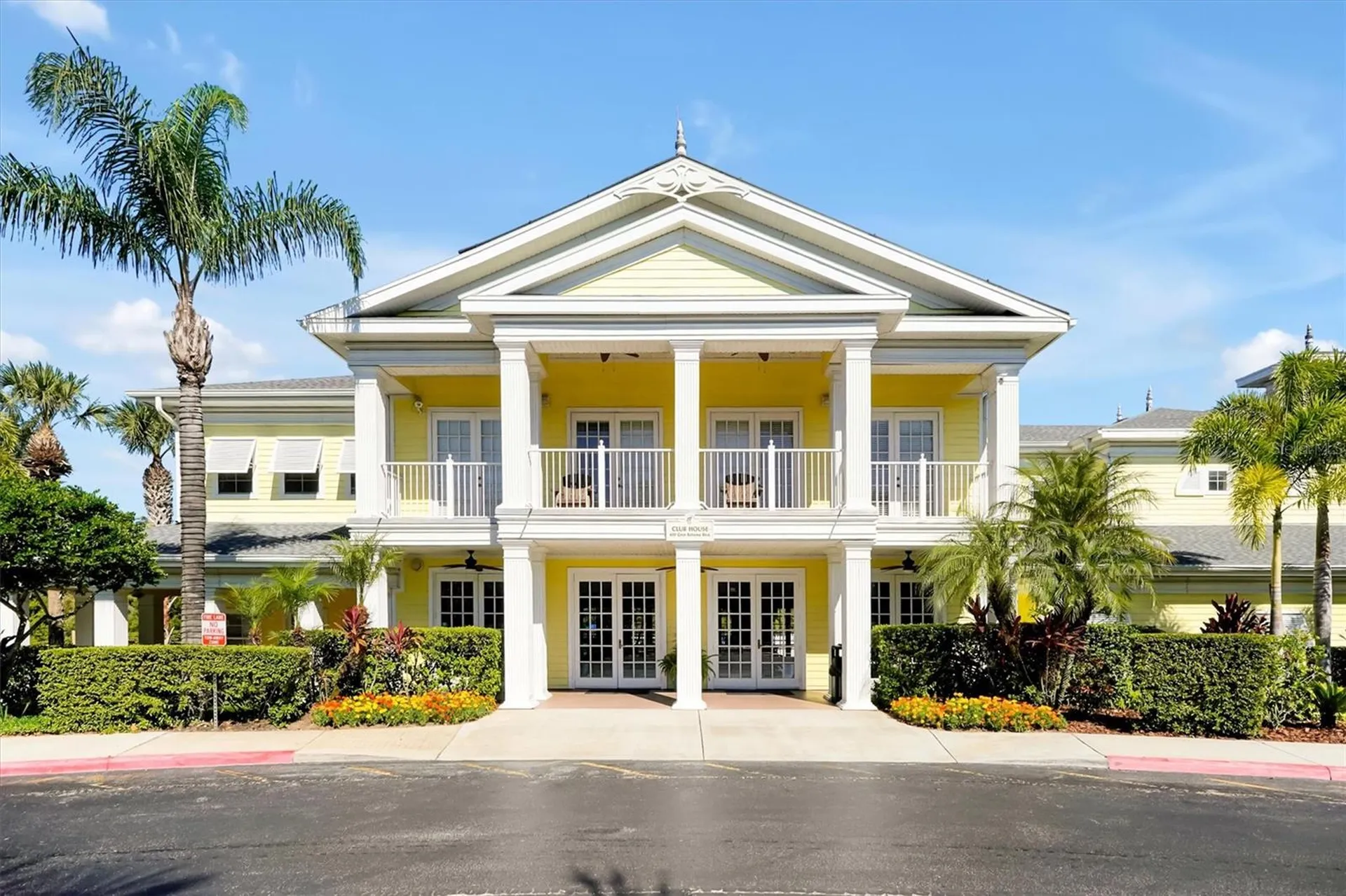 1004 Gran Bahama Boulevard Davenport FL 33897