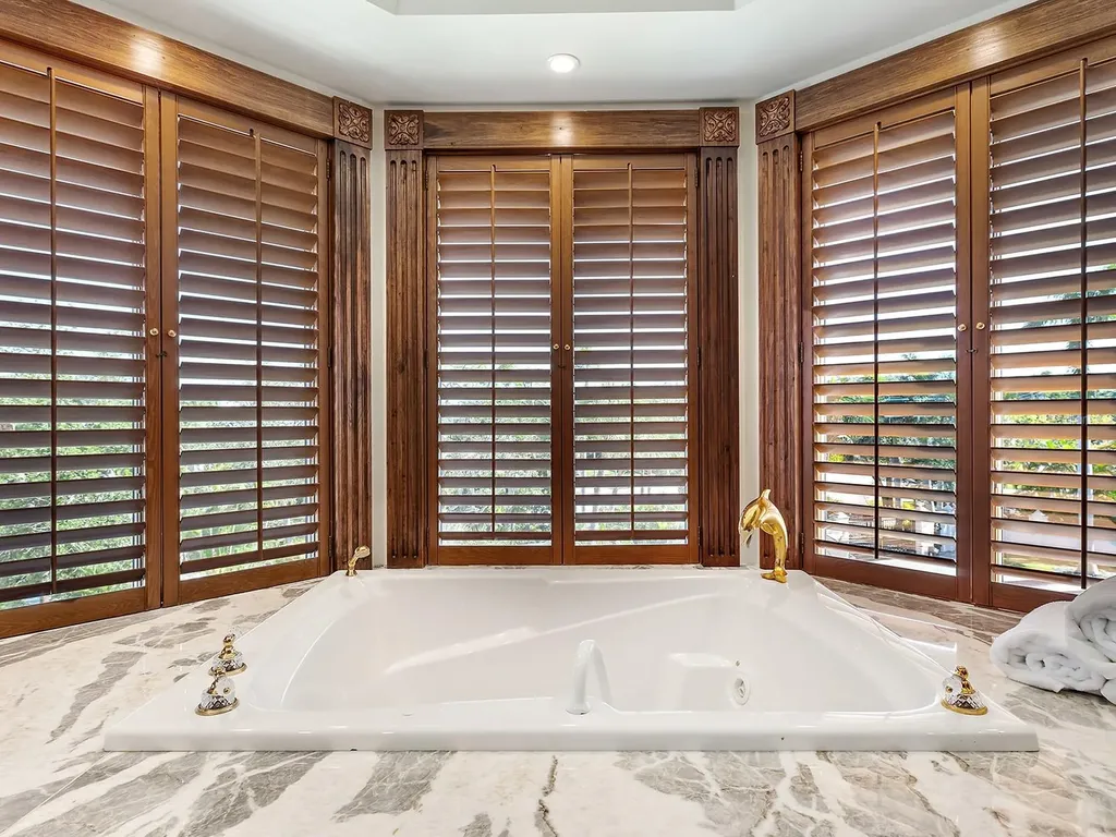 1310 S Lake Shore Drive Sarasota FL 34231