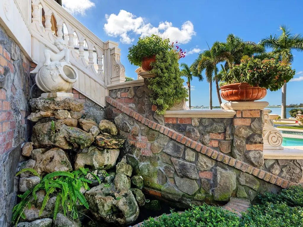 1310 S Lake Shore Drive Sarasota FL 34231