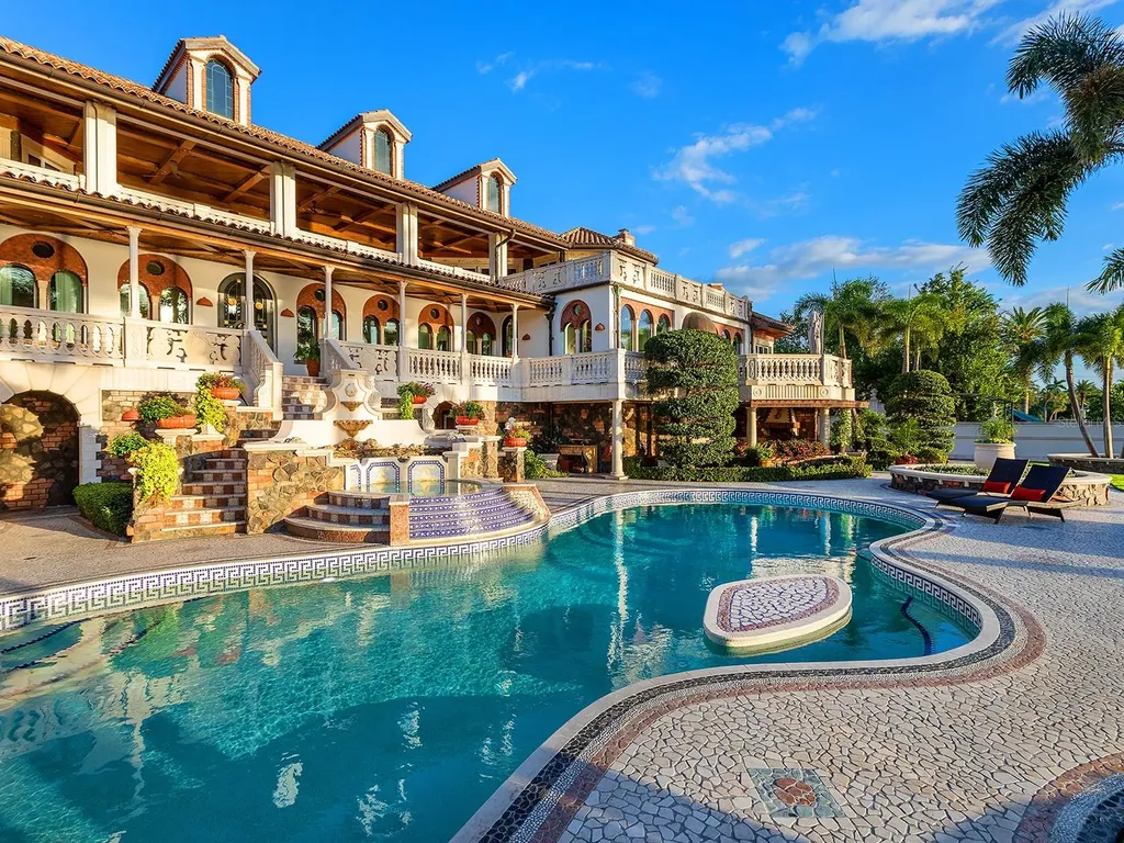 1310 S Lake Shore Drive Sarasota FL 34231
