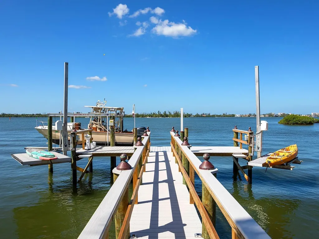 1310 S Lake Shore Drive Sarasota FL 34231