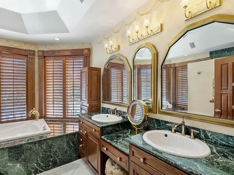 1310 S Lake Shore Drive Sarasota FL 34231