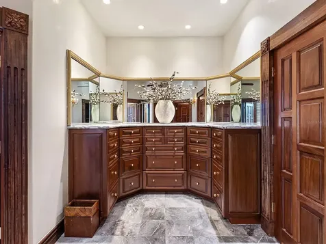 1310 S Lake Shore Drive Sarasota FL 34231
