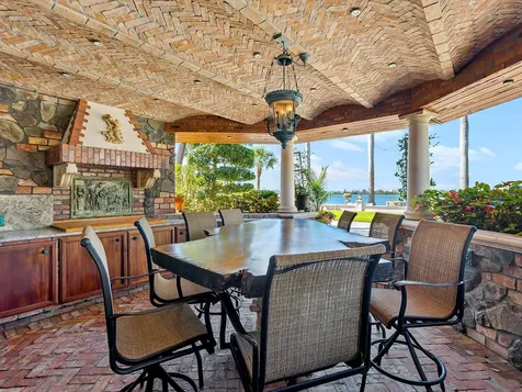 1310 S Lake Shore Drive Sarasota FL 34231