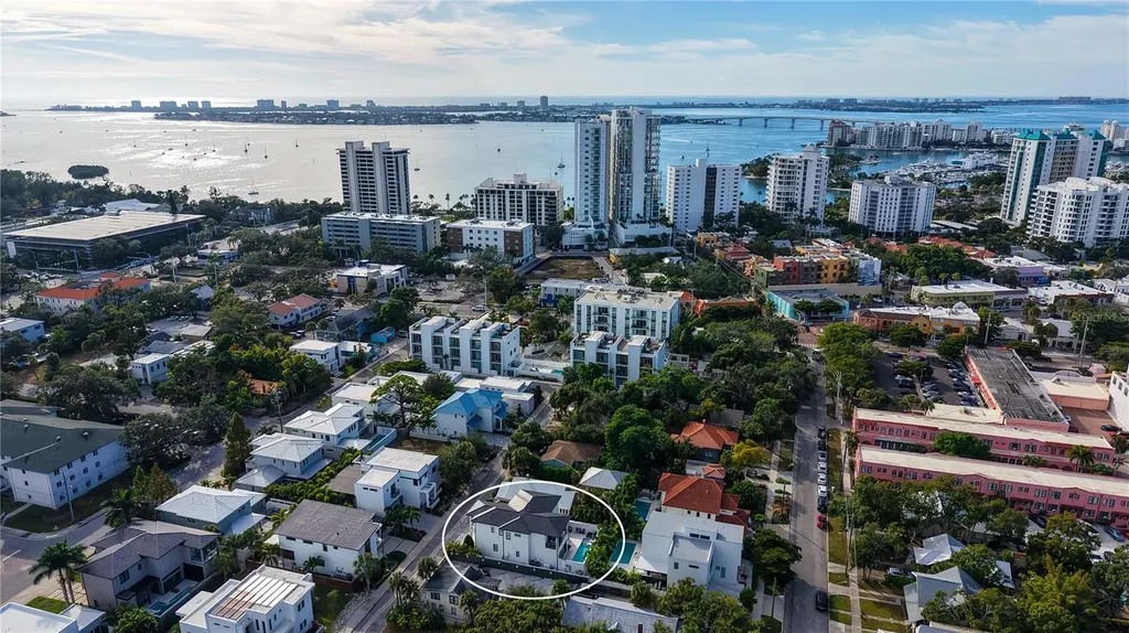 1659 Devonshire Lane Sarasota FL 34236