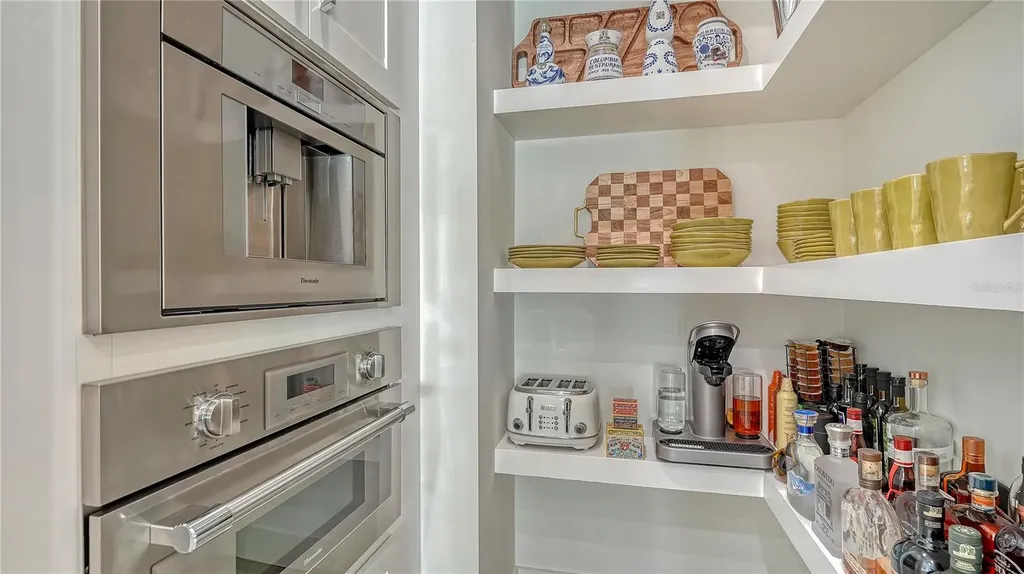 1659 Devonshire Lane Sarasota FL 34236