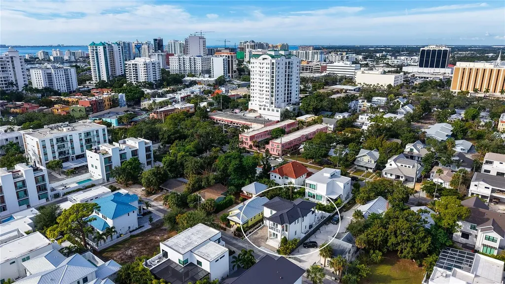1659 Devonshire Lane Sarasota FL 34236