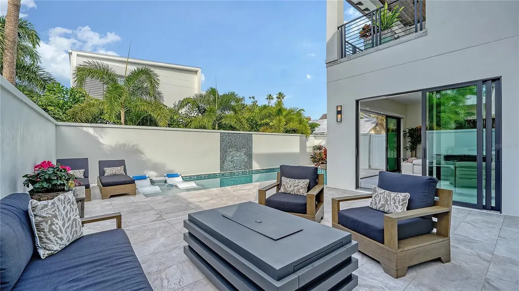 1659 Devonshire Lane Sarasota FL 34236