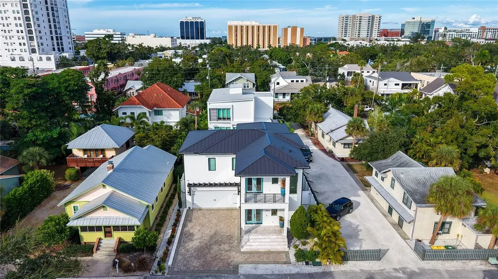 1659 Devonshire Lane Sarasota FL 34236