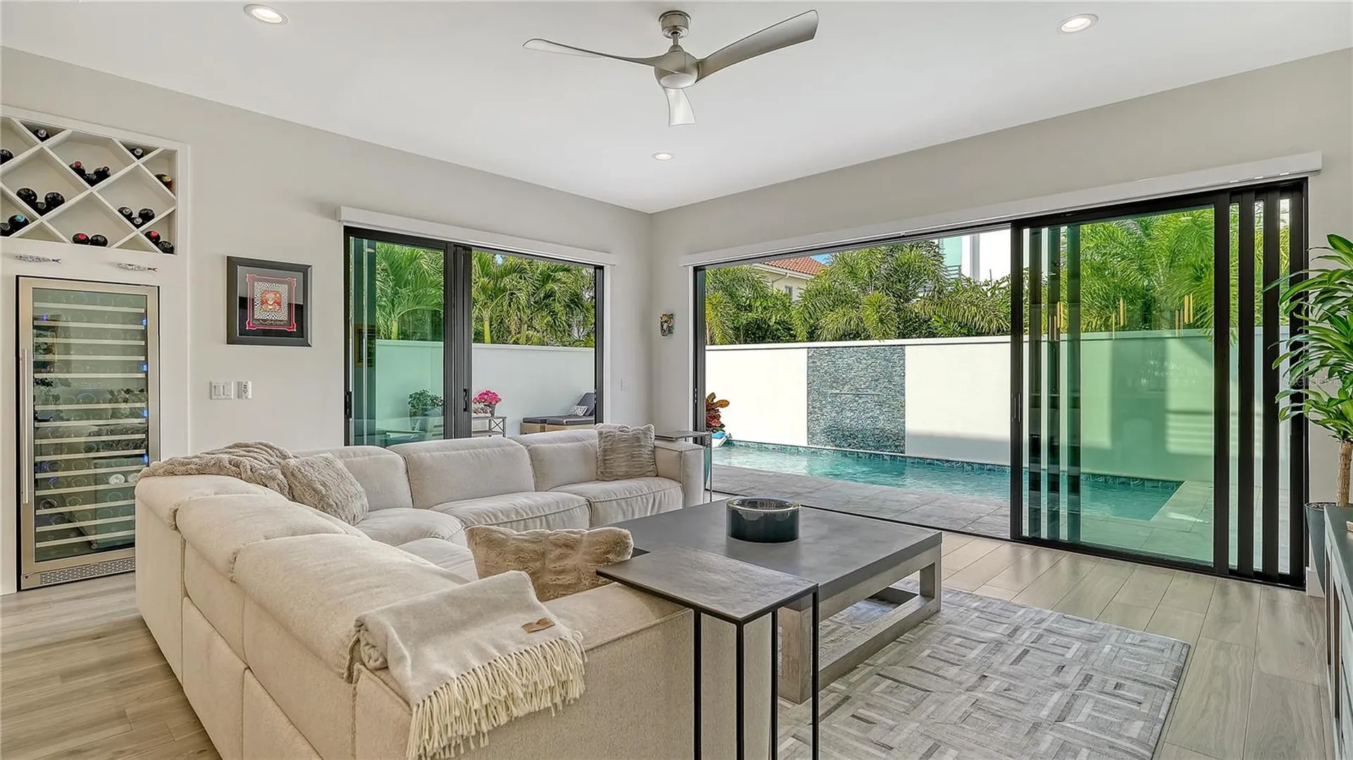 1659 Devonshire Lane Sarasota FL 34236