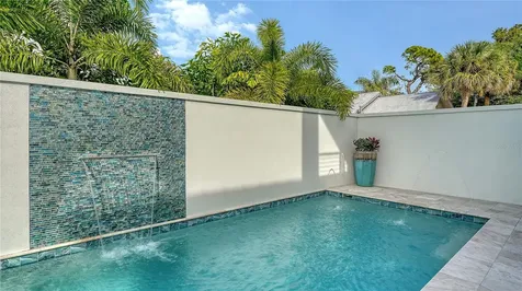 1659 Devonshire Lane Sarasota FL 34236