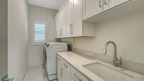 1659 Devonshire Lane Sarasota FL 34236