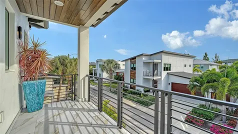 1659 Devonshire Lane Sarasota FL 34236