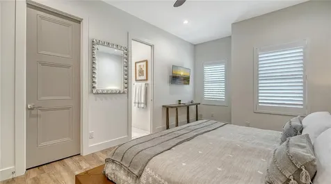 1659 Devonshire Lane Sarasota FL 34236