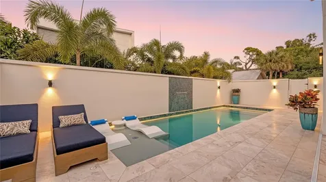 1659 Devonshire Lane Sarasota FL 34236