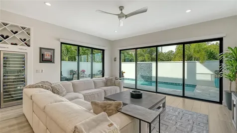 1659 Devonshire Lane Sarasota FL 34236