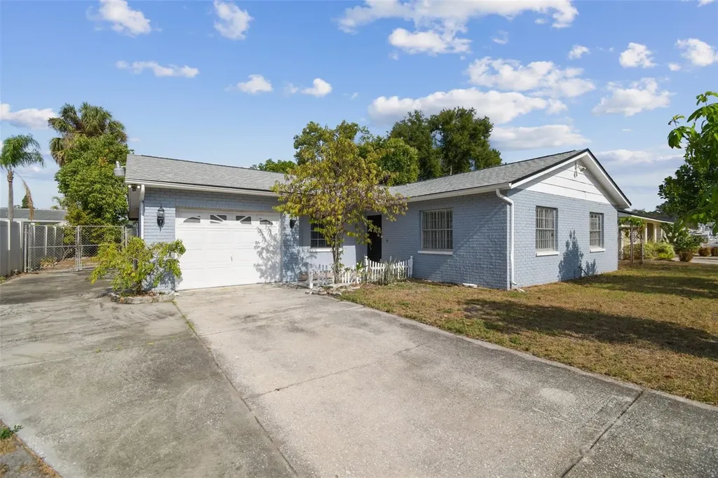 2311 Fern Circle Tampa FL 33604